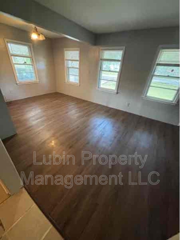 Building Photo - 4008 Grantham Rd