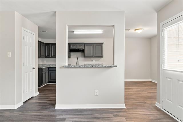 Foto del edificio - 6811 Waterlilly View Ln