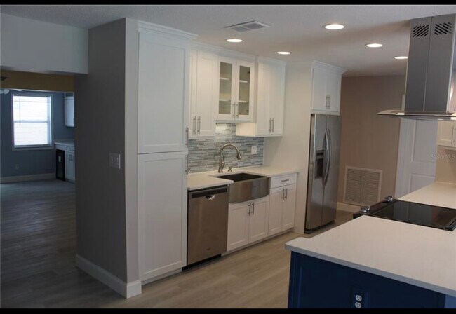 Building Photo - 1002 Anchorage Ln