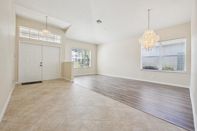 Building Photo - 5780 Saddle Trail Ln