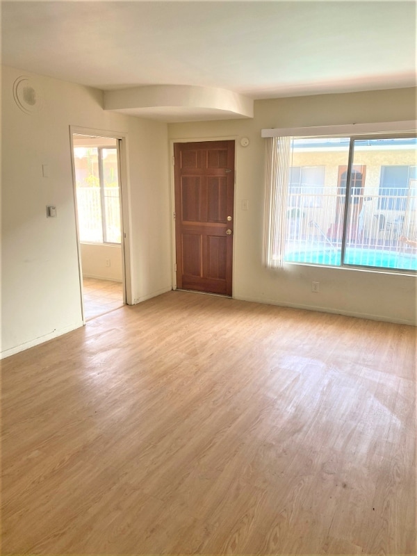 Foto del edificio - 2115 Placentia Ave