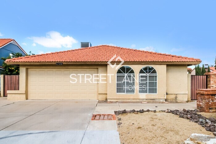 Primary Photo - 4 Bedroom with Swimming Pool!
