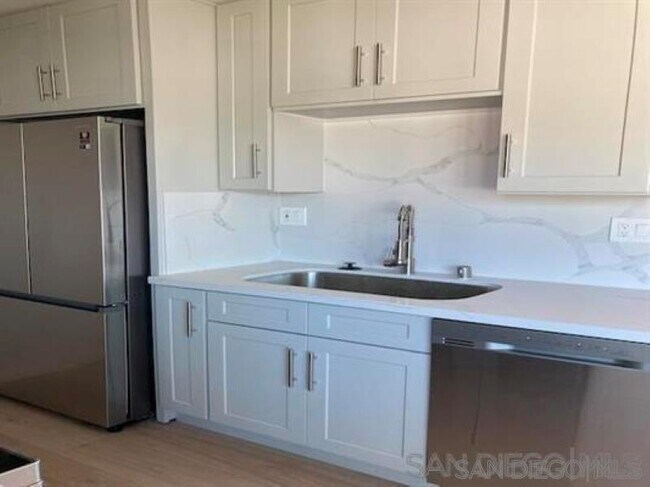 Foto del edificio - 811 W Nutmeg St
