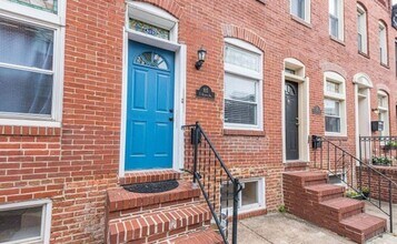 Building Photo - 815 S Decker Ave