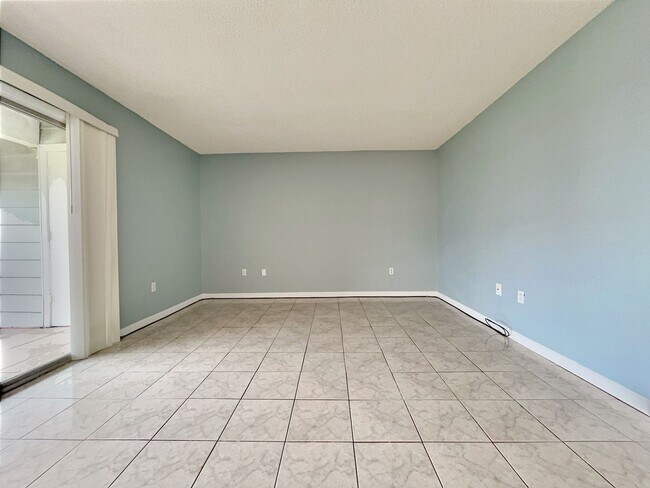 Photo - 3/2 Condo in Sky Lake near the Florida Mall