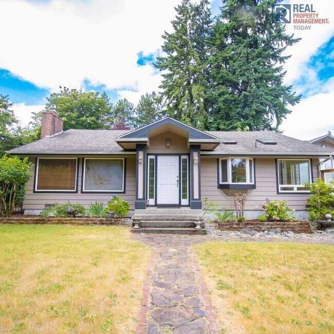 Foto del edificio - Beautiful 3 Bedroom and 2.5 Bathroom Home!