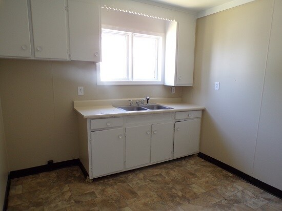 Building Photo - 444 20th St