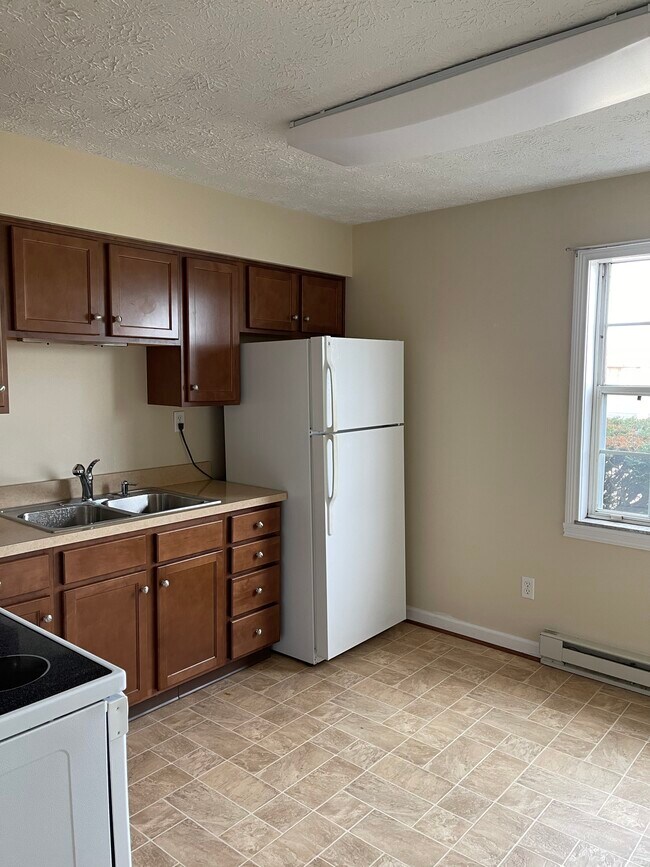 4951 W 600 N Unit 1, Fairland, IN 46126 4951 W 600 N Fairland, IN