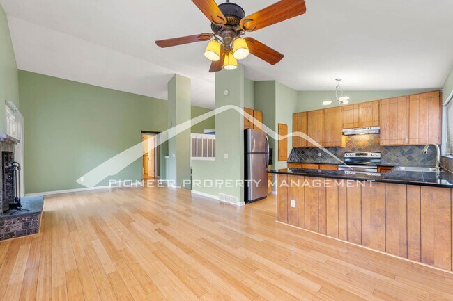Building Photo - Inviting Split Level home with Stainless S...