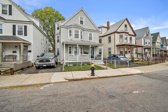 Building Photo - 10 Tolman St