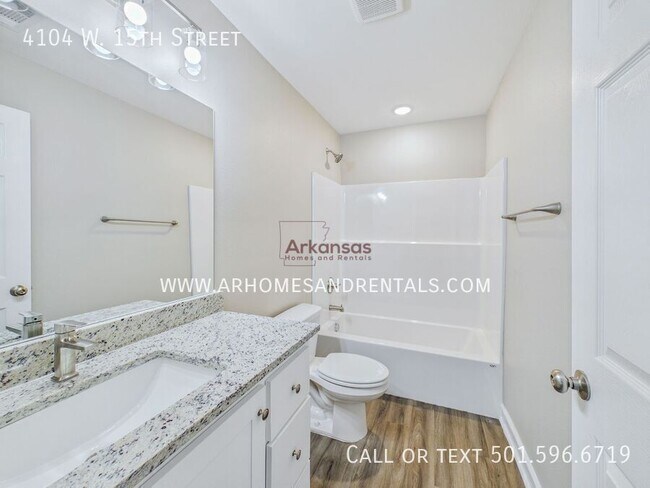 Foto del edificio - 4104 W 15th St