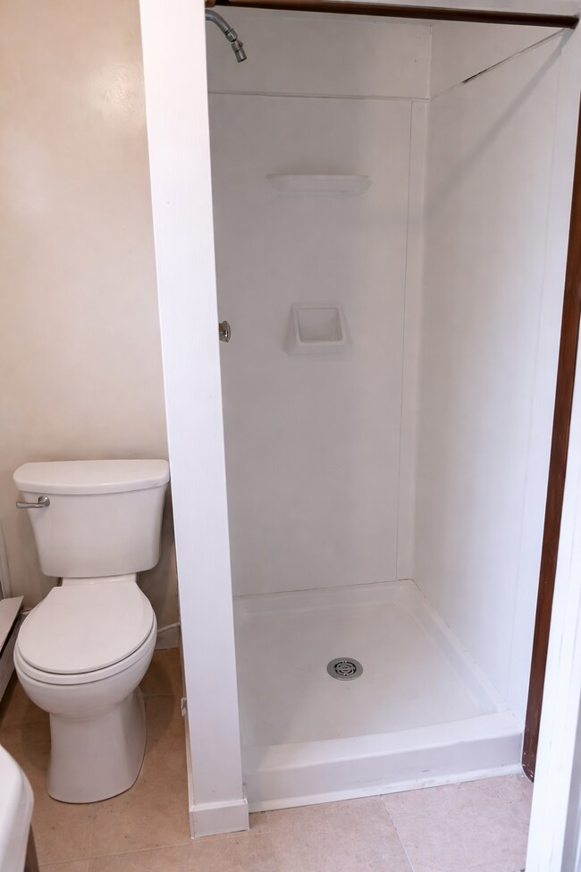 Foto del edificio - 2550 Silver Lake Rd