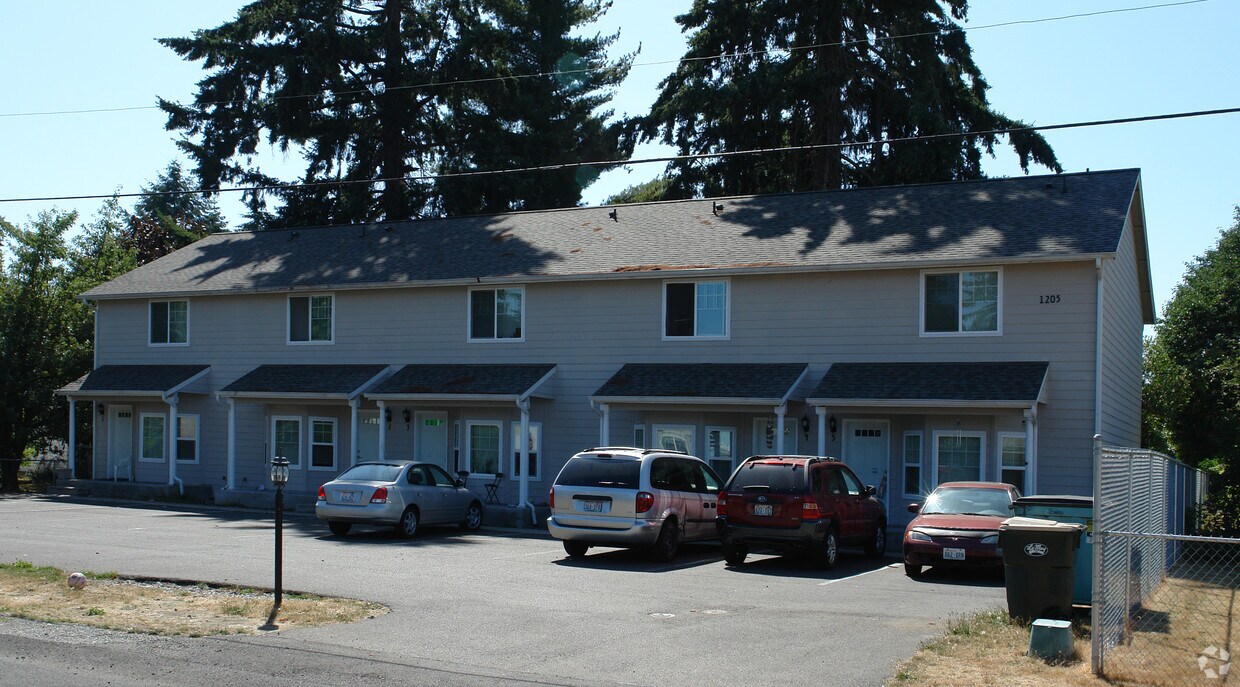 Building Photo - 1205 East St SE