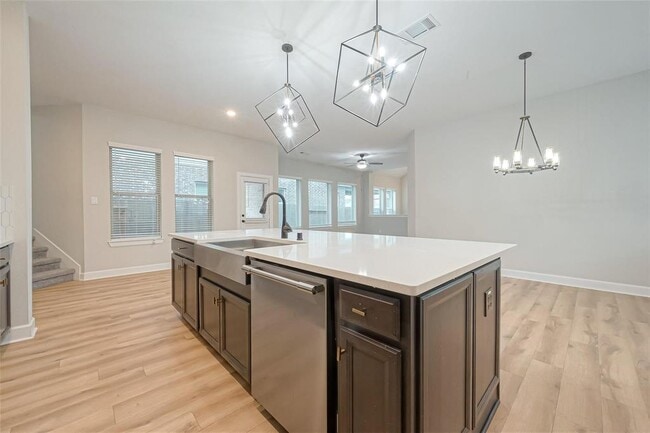 Building Photo - 23722 Pullin Market Dr