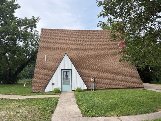 Foto del edificio - 558 E County Rd 1350 N