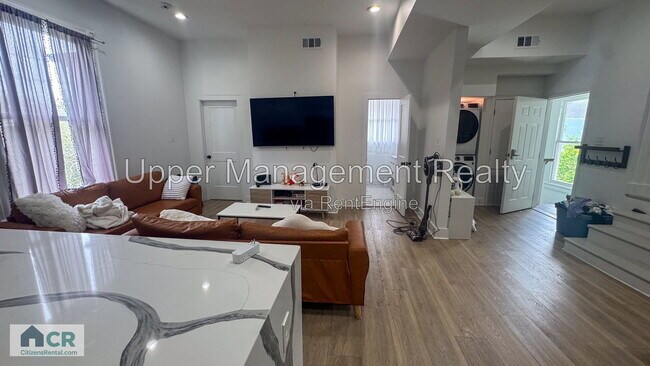Foto del edificio - 7712 Hampson St