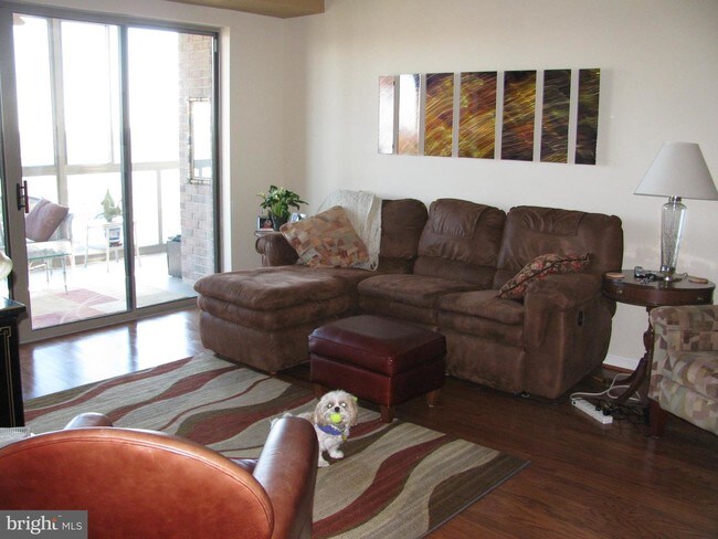 Foto del edificio - 3200 N Leisure World Blvd