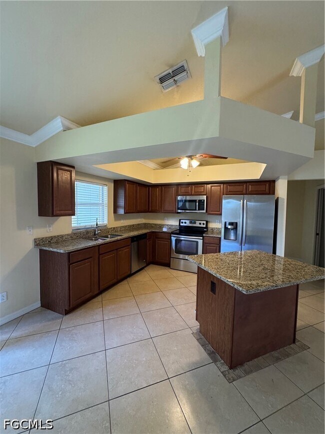 Foto del edificio - 2314 SW 22nd Terrace