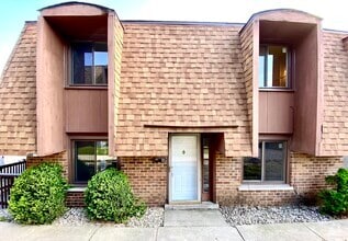Building Photo - 12752 Kenneth Ave