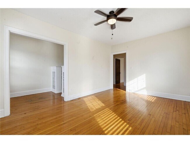 Foto del edificio - 220 E 19th St