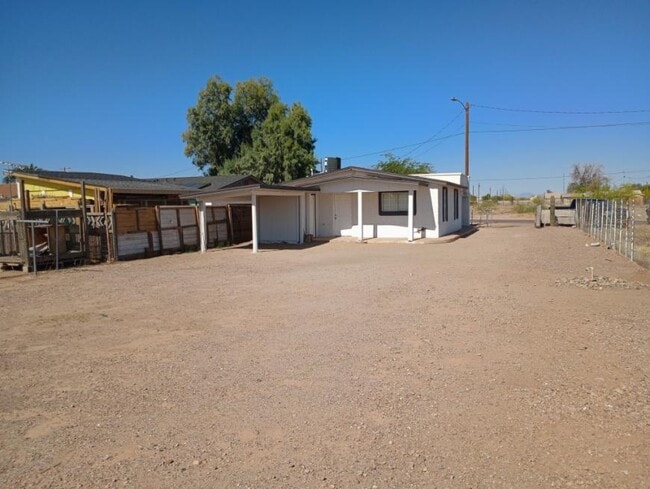 Building Photo - 2 bedroom in Eloy AZ 85131