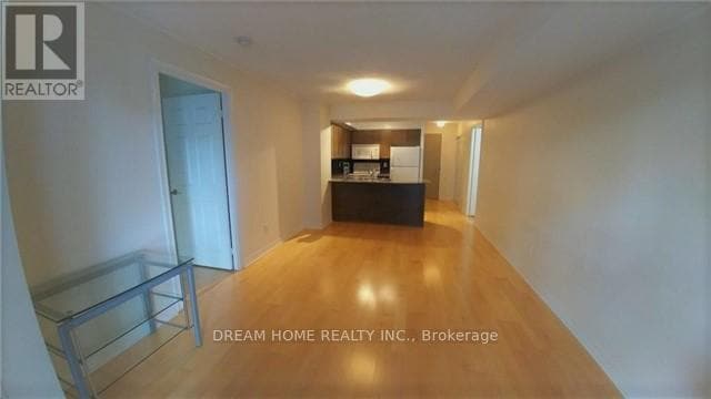 Photo du bâtiment - 763-1763 Bay St.