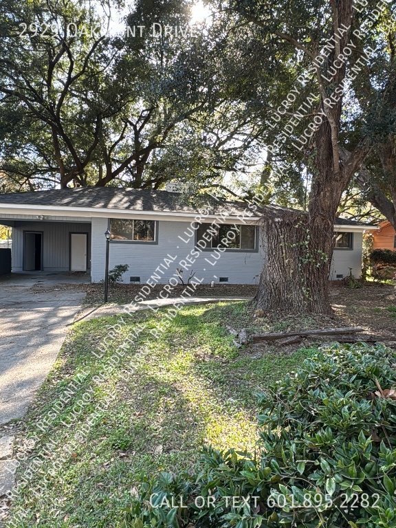 Primary Photo - Tastefully updated 3 Bed, 2 Bath Home with...