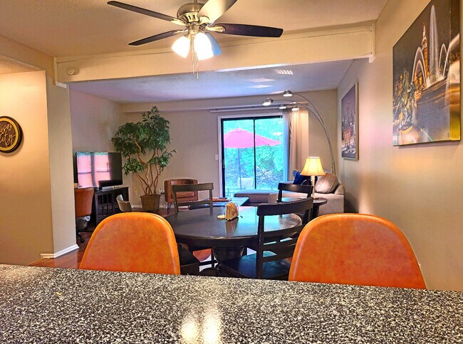 Foto del edificio - 3122 Eaton St
