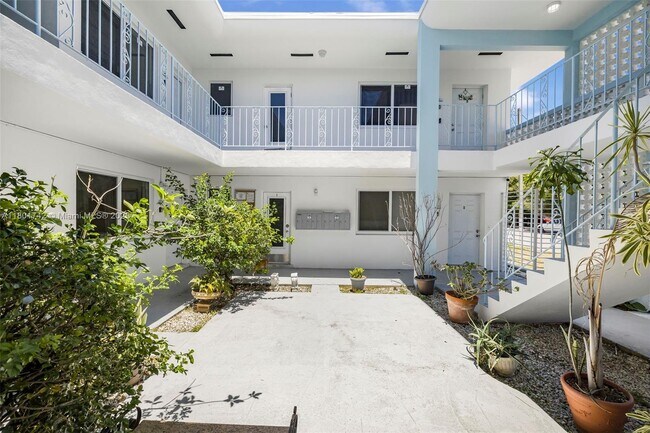Foto del edificio - 501 NE 82nd Terrace