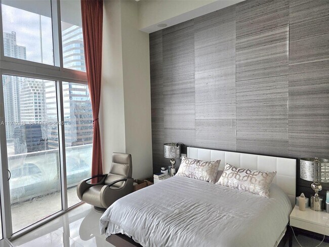 Foto del edificio - 495 Brickell Ave