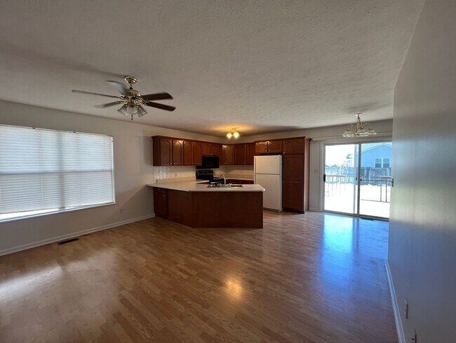 Foto del edificio - DEERFIELD SUBDIVISION MOVE IN READY! 3 Bed...