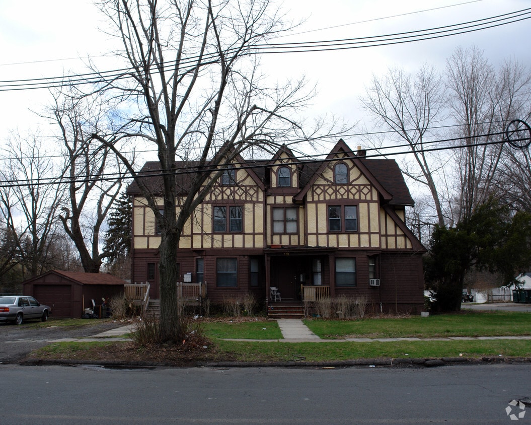 Building Photo - Lincoln Street