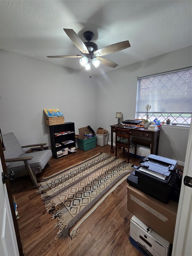 Building Photo - 1411 Dorsetshire Dr