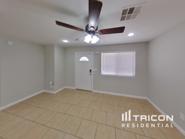 Foto del edificio - 7302 W Heatherbrae Dr