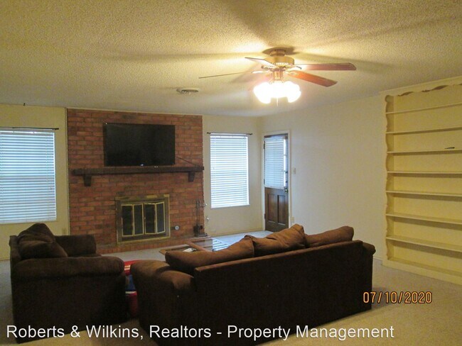 Foto del edificio - 2 br, 1.5 bath House - 2802 Edgemere Drive
