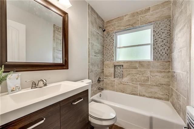 Foto del edificio - 1002 Appleblossom Ln