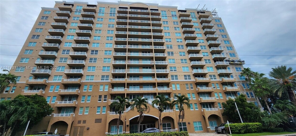 Primary Photo - 2665 SW 37th Ave