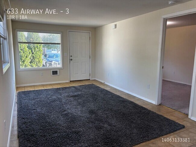 Foto del edificio - 633 Airway Ave