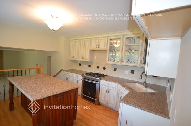 Building Photo - 461 N Wesley Dr