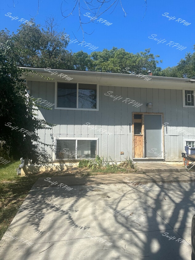 4116 N Jackson Ave, Kansas City, MO 64117 Townhome Rentals in Kansas