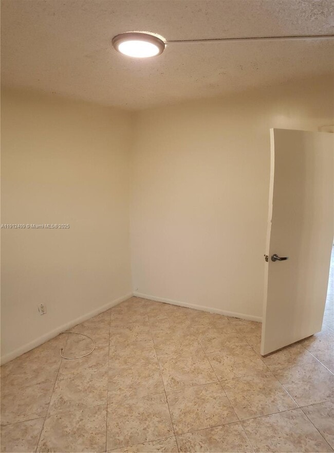 Foto del edificio - 2980 NW 43 Terrace