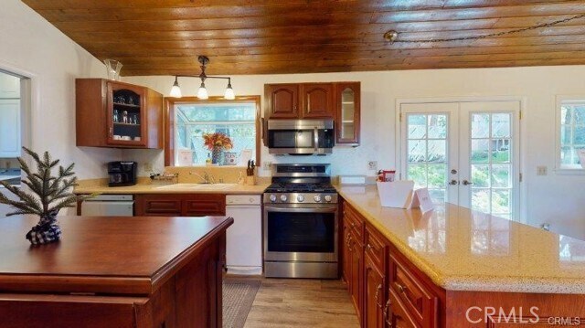 Building Photo - 621 Arth Dr