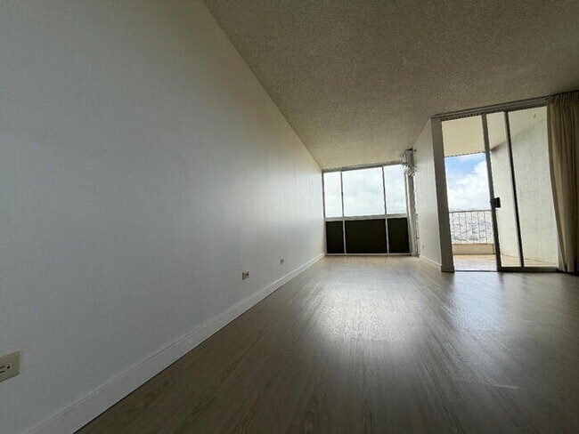 Foto del edificio - To register for the showing time, note the 4 digit code: 3802 and click "APPLY NOW."(mobile:orang...