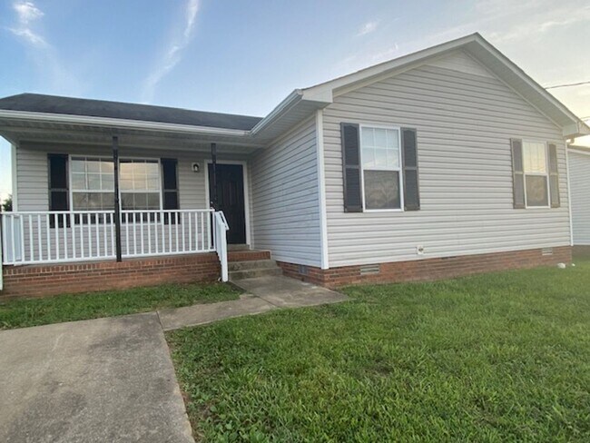 Foto del edificio - Charming 3 Bedroom Ranch Style Home