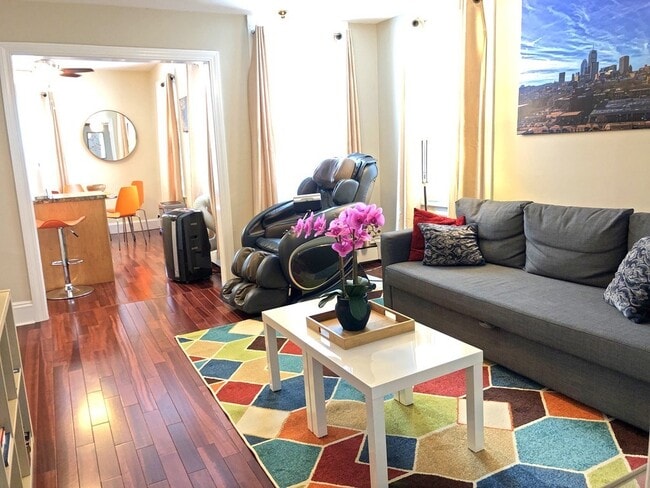 Building Photo - 37 Telegraph St