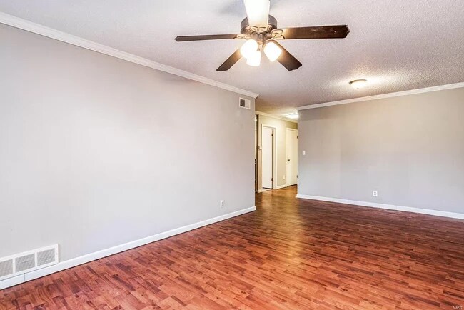 Living Room - 1279 Guelbreth Ln