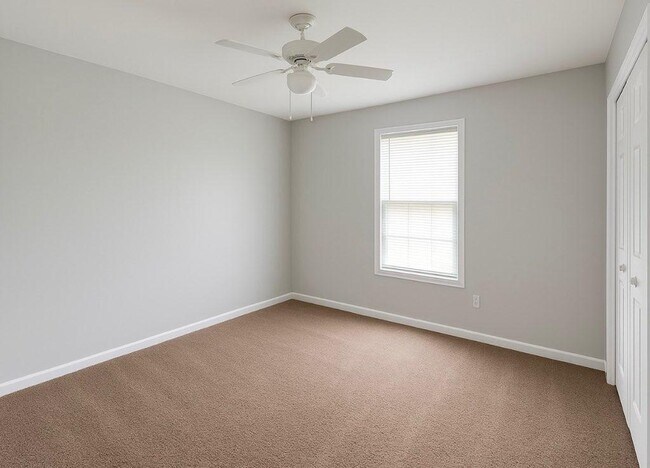 Foto del edificio - 117 Willowbend Dr