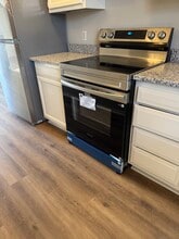 Building Photo - 955 Stills Rd