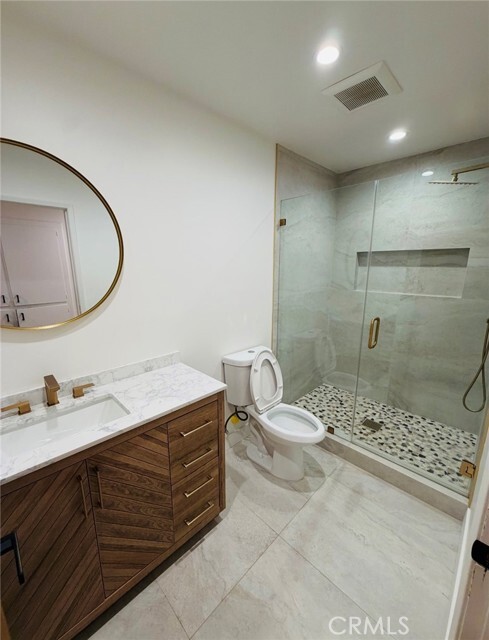 Foto del edificio - 10024 Norwich Ave