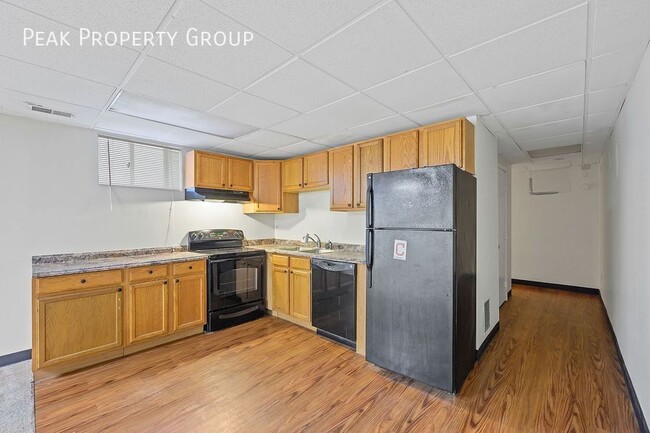 Photo - 28 E Hollister St Apartment